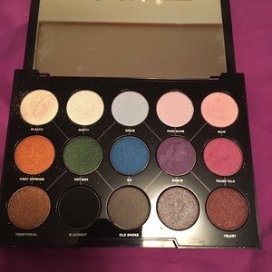 2 for $15 Urban Decay Distortion palette